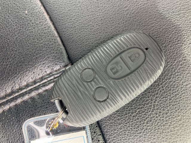 ワゴンＲスティングレー Ｘ　車検２年付き　４ＷＤ　ナビ　ＴＶ　ＨＩＤ　スマートキー　電動格納ミラー　シートヒーター　ベンチシート　ＣＶＴ　盗難防止システム　ＡＢＳ　ＣＤ　ＤＶＤ再生　ＵＳＢ　車高調　社外テール　シートカバー付き（22枚目）
