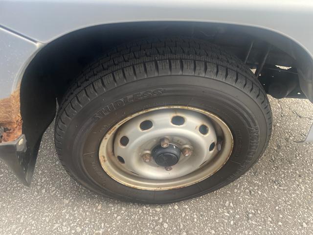 サンバートラック ＴＣ－ＳＣ　４ＷＤ　５Ｆ　エアコン　パワステ（16枚目）