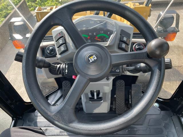 日本 キャタピラー CAT902C2(15枚目)