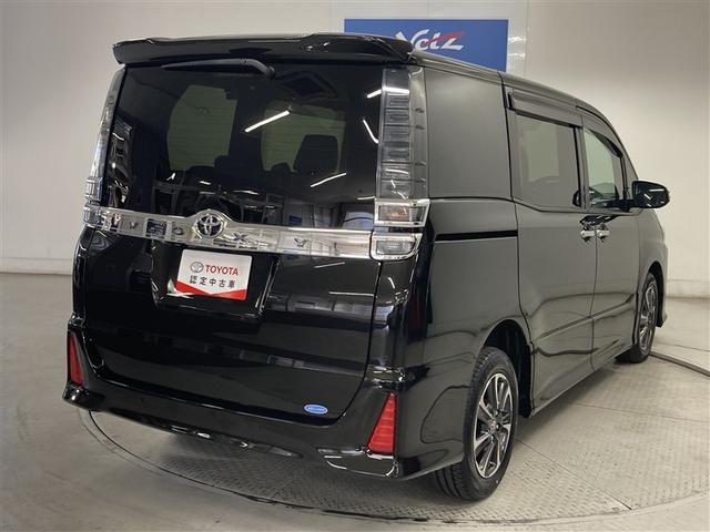 ヴォクシー ＺＳ　煌ＩＩＩ　４ＷＤ　フルセグ　メモリーナビ　ＤＶＤ再生　バックカメラ　衝突被害軽減システム　ＥＴＣ　ドラレコ　両側電動スライド　ＬＥＤヘッドランプ　ウオークスルー　乗車定員７人　３列シート　ワンオーナー　記録簿（8枚目）