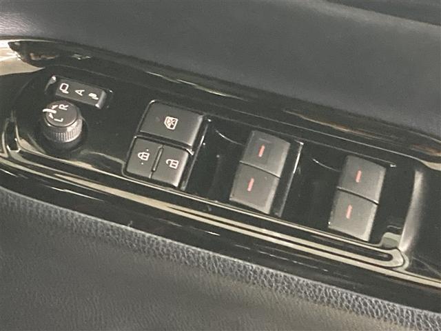 ヴォクシー ＺＳ　煌ＩＩＩ　４ＷＤ　フルセグ　メモリーナビ　ＤＶＤ再生　バックカメラ　衝突被害軽減システム　ＥＴＣ　ドラレコ　両側電動スライド　ＬＥＤヘッドランプ　ウオークスルー　乗車定員７人　３列シート　ワンオーナー　記録簿（29枚目）