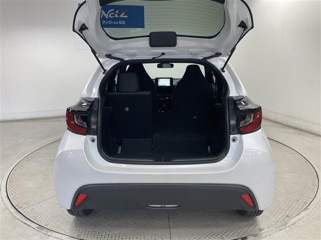 ヤリス G メモリーナビ ミュージックプレイヤー接続可 バックカメラ 衝突被害軽減システム ワンオーナー(13枚目)