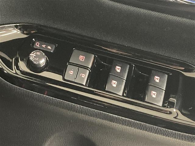 ヴォクシー ＺＳ　煌　４ＷＤ　フルセグ　メモリーナビ　ＤＶＤ再生　バックカメラ　衝突被害軽減システム　ＥＴＣ　ドラレコ　両側電動スライド　ＬＥＤヘッドランプ　ウオークスルー　乗車定員７人　３列シート　アイドリングストップ（29枚目）