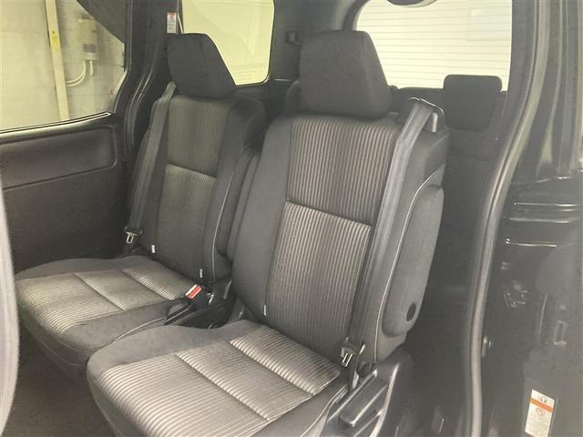 ヴォクシー ＺＳ　煌　４ＷＤ　フルセグ　メモリーナビ　ＤＶＤ再生　バックカメラ　衝突被害軽減システム　ＥＴＣ　ドラレコ　両側電動スライド　ＬＥＤヘッドランプ　ウオークスルー　乗車定員７人　３列シート　アイドリングストップ（35枚目）