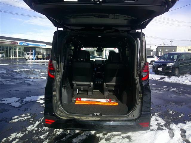 ノア S-Z 4WD バックカメラ 衝突被害軽減システム ETC 両側電動スライド LEDヘッドランプ 乗車定員7人 3列シート アルミホイール キーレス ABS エアバッグ スマートキー(10枚目)