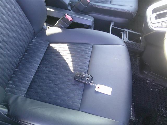 ノア S-Z 4WD バックカメラ 衝突被害軽減システム ETC 両側電動スライド LEDヘッドランプ 乗車定員7人 3列シート アルミホイール キーレス ABS エアバッグ スマートキー(15枚目)