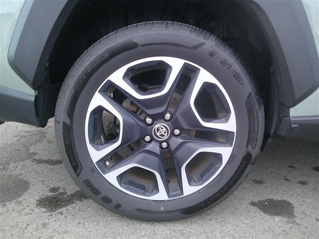 ＲＡＶ４ アドベンチャー　４ＷＤ　ミュージックプレイヤー接続可　バックカメラ　衝突被害軽減システム　ＬＥＤヘッドランプ　アルミホイール　キーレス　ＡＢＳ　エアバッグ　スマートキー　オートクルーズコントロール（17枚目）