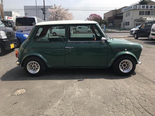 クーパーヘリテイジ 本革シート クイックシフト ディーラー車(4枚目)