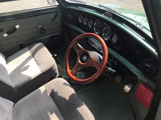 クーパーヘリテイジ 本革シート クイックシフト ディーラー車(13枚目)