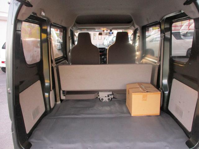 エブリイ ＰＣ　４ＷＤ　マニュアル　リフトアップ　社外１４インチアルミ　マッドタイヤ　ワゴン仕様　ＥＴＣ　社外リアラダー　社外追加メーター　社外ルーフラック（12枚目）