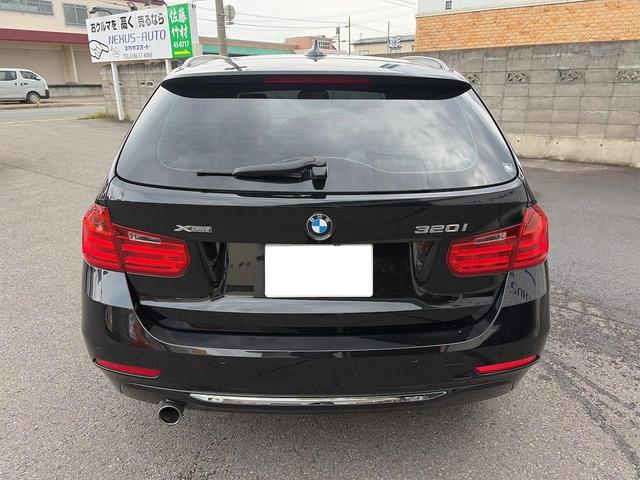 ３シリーズ ３２０ｉ　ｘＤｒｉｖｅツーリング　ラグジュアリー　禁煙車／ブラウンレザーシート／メモリーパワーシート／シートヒーター／パワーバックドア／バックカメラ／ＣＤ／ＤＶＤ／ブラックルーフレール／スタッドレスタイヤ積込（3枚目）