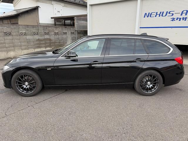 ３シリーズ ３２０ｉ　ｘＤｒｉｖｅツーリング　ラグジュアリー　禁煙車／ブラウンレザーシート／メモリーパワーシート／シートヒーター／パワーバックドア／バックカメラ／ＣＤ／ＤＶＤ／ブラックルーフレール／スタッドレスタイヤ積込（5枚目）
