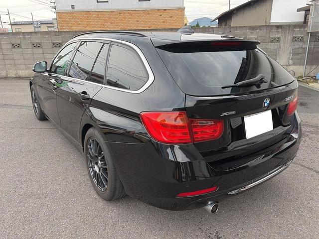 ３シリーズ ３２０ｉ　ｘＤｒｉｖｅツーリング　ラグジュアリー　禁煙車／ブラウンレザーシート／メモリーパワーシート／シートヒーター／パワーバックドア／バックカメラ／ＣＤ／ＤＶＤ／ブラックルーフレール／スタッドレスタイヤ積込（9枚目）