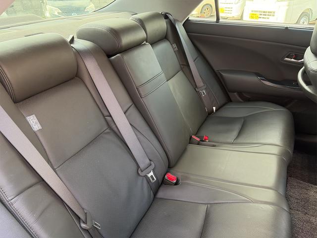 クラウンハイブリッド ベースグレード 禁煙車/本革シート/社外ドライブレコーダー/レーダークルーズコントロール/ハンズフリー通話/フルセグテレビ/CD・DVD/ETC/スマートキー/リヤサンシェード/シートエアコン/サイドカメラ(14枚目)