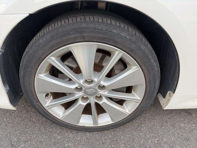 クラウンハイブリッド ベースグレード 禁煙車/本革シート/社外ドライブレコーダー/レーダークルーズコントロール/ハンズフリー通話/フルセグテレビ/CD・DVD/ETC/スマートキー/リヤサンシェード/シートエアコン/サイドカメラ(19枚目)