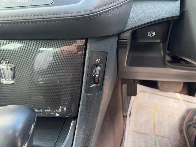 クラウンハイブリッド ベースグレード 禁煙車/本革シート/社外ドライブレコーダー/レーダークルーズコントロール/ハンズフリー通話/フルセグテレビ/CD・DVD/ETC/スマートキー/リヤサンシェード/シートエアコン/サイドカメラ(20枚目)