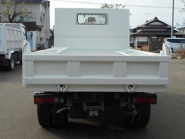 キャンター ダンプ ★4WD★低床★2トン★荷台内寸約:L304×W159×H31(6枚目)