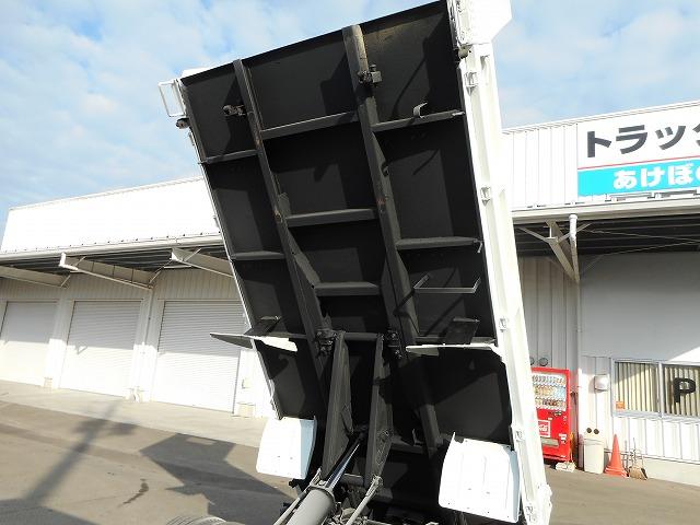 キャンター ダンプ ★4WD★低床★2トン★荷台内寸約:L304×W159×H31(12枚目)