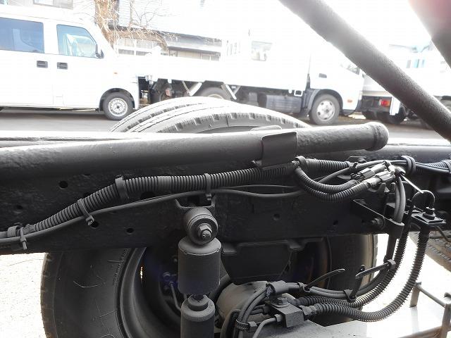 キャンター ダンプ ★4WD★低床★2トン★荷台内寸約:L304×W159×H31(38枚目)