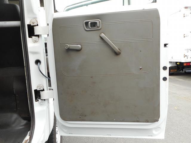 アトラストラック 　★Ｗキャブ★４ＷＤ★パワーゲート６００ｋｇ★荷台内寸約：Ｌ２０１×Ｗ１６０×Ｈ３７（17枚目）