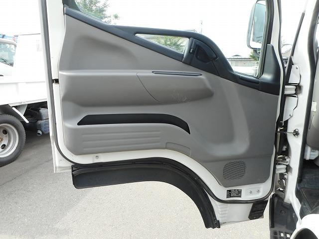 キャンター 　★平★４ＷＤ★２トン★パワーゲート６００キロ★荷台内寸約：Ｌ３０６×Ｗ１６１×Ｈ３６（17枚目）