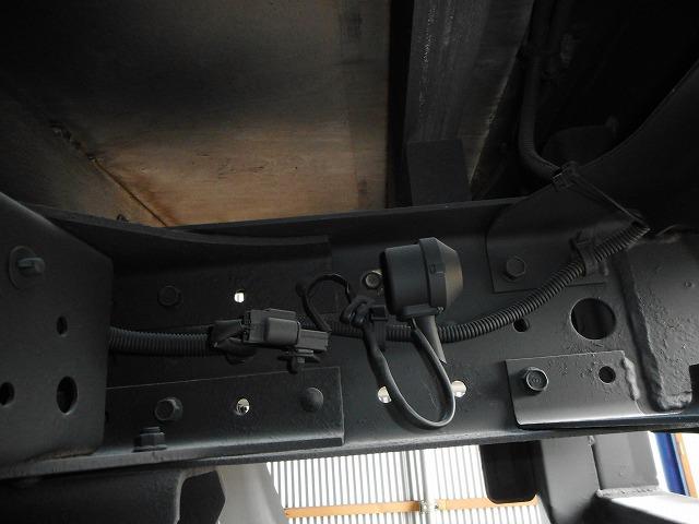 キャンター 　★平★４ＷＤ★２トン★パワーゲート６００キロ★荷台内寸約：Ｌ３０６×Ｗ１６１×Ｈ３６（39枚目）
