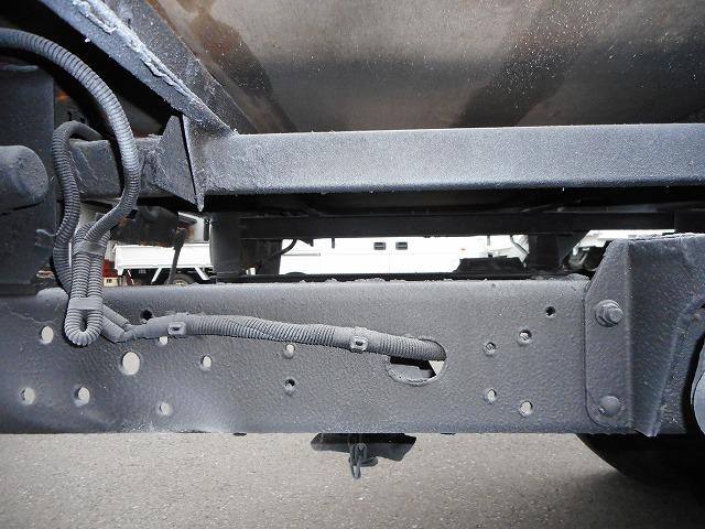 キャンターガッツ 全低床SA ★平★4WD★1.4トン★シングルタイヤ★荷台内寸:L308×W160×H38(24枚目)