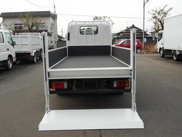 エルフトラック ロングフルフラットロー　★平★４ＷＤ★パワーゲート８００★２トンベース★荷台内寸約：Ｌ４３５×Ｗ１７７×Ｈ３８（9枚目）