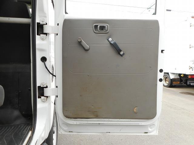 アトラストラック 　★Ｗキャブ★４ＷＤ★パワーゲート６００★荷台内寸約：Ｌ２０７×Ｗ１６０×Ｈ３８（17枚目）