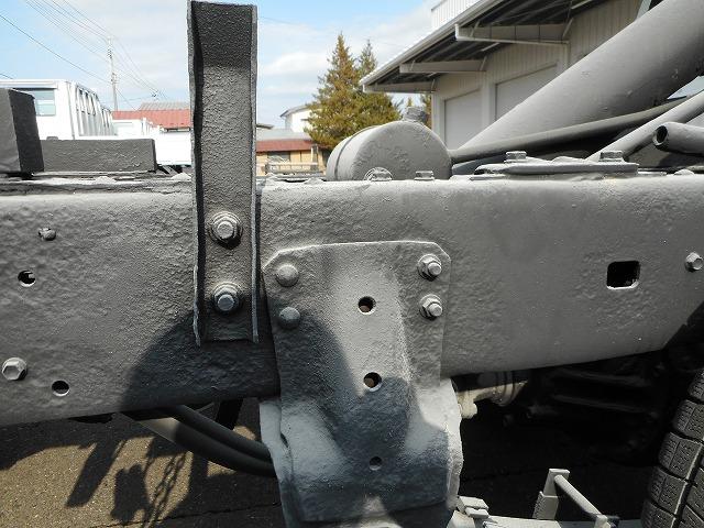 デュトロ ダンプ ★4WD★低床★2トン★荷台内寸約:L304×W159×H32(29枚目)