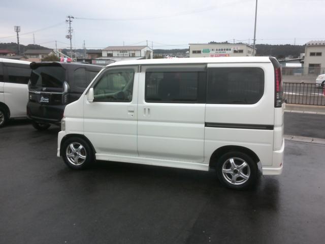 バモス Ｇ　走行１０４９８０キロ　４ＷＤ　キーレス付き　バックカメラ　フルフラット　運転席助手席エアバック　ＡＢＳブレーキ　プライバシーガラス　ＦＡＴ車　オーデイオ完備　基本装備フル装備（2枚目）
