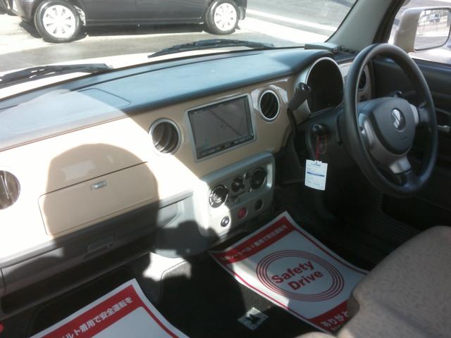 アルトラパン Ｇ　走行６２７９９キロ　ナビテレビ　ドライブレコーダー付き　キーレス付き　運転席助手席エアバック　ＡＢＳブレーキ　衝突安全ボディー　ベンチシート　プライバシーガラス　ＡＣＰＳＰＷ付　基本装備フル装備（5枚目）