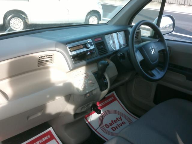 ライフ Ｃ　４ＷＤ　衝突安全ボディー　運転席助手席エアバック　ＡＢＳブレーキ　　プライバシーガラス　ベンチシート　５ドア４人乗り　電各ミラー　キーレス付き　基本装備フル装備（5枚目）