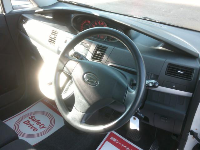 ムーヴ カスタム　ＸＣ　エディション　４ＷＤ　衝突安全ボディー　盗難防止付き　運転席助手席エアバック　ＡＢＳブレーキ　電各ミラー　スマートキー　ＨＩＤライト　純正オーディオ付き５ドア４人乗り　プライバシーガラスベンチシート基本装備フル装備（3枚目）