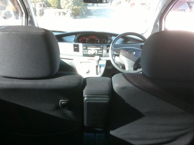 ムーヴ カスタム　ＸＣ　エディション　４ＷＤ　衝突安全ボディー　盗難防止付き　運転席助手席エアバック　ＡＢＳブレーキ　電各ミラー　スマートキー　ＨＩＤライト　純正オーディオ付き５ドア４人乗り　プライバシーガラスベンチシート基本装備フル装備（6枚目）