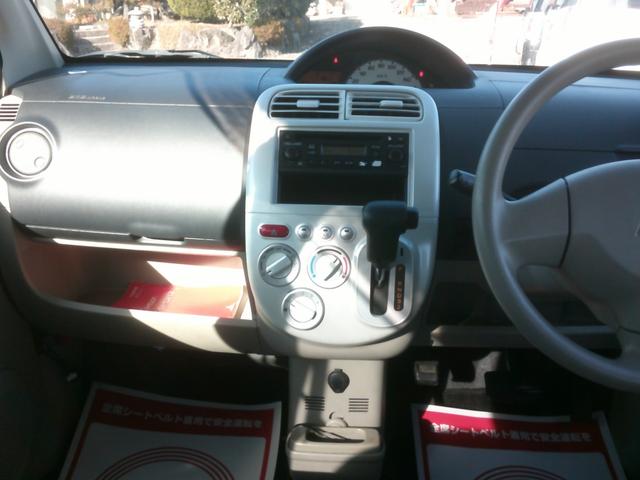 ｅＫワゴン ＭＸ　基本装備フル装備　５ドア４人乗り　衝突安全ボディー盗難防止付き　運転席助手席エアバック　ＡＢＳブレーキ　ベンチシートフルフラット　キーレス付き　プライバシーガラス　電各ミラー　４速オートマ車（4枚目）