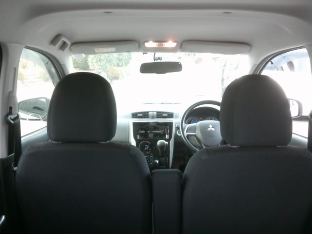 ｅＫカスタム Ｔ　４ＷＤ　走行１３６６６３キロ　バックカメラ　スマートキー　ＨＩＤライト　ＥＴＣ付　衝突安全ボディー盗難防止付き　運転席助手席エアバック　ＡＢＳブレーキ　電各ミラー　プライバシーガラス　基本装備フル装備（6枚目）