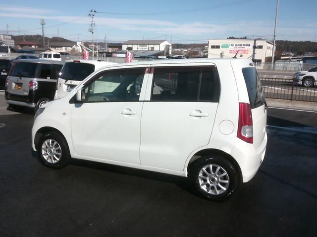 ワゴンＲ ＦＸ　４ＷＤ　フルフラット　シートヒーター　キーレス付き　衝突安全ボディー盗難防止付き　運転席助手席エアバック　ＡＢＳブレーキ　プライバシーガラス　ＥＴＣ付　５ドア４人乗り　基本装備フル装備（2枚目）