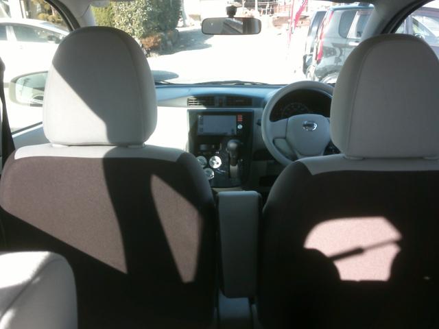 デイズ Ｊ　ＳＤナビテレビバックカメラ付き　ドラレコ付き　ＥＴＣ付　キーレス　ＡＢＳブレーキ　ＥＳＣ　衝突被害軽減システム　運転席助手席エアバック　プライバシーガラス　５ドア４人乗り　基本装備フル装備（6枚目）