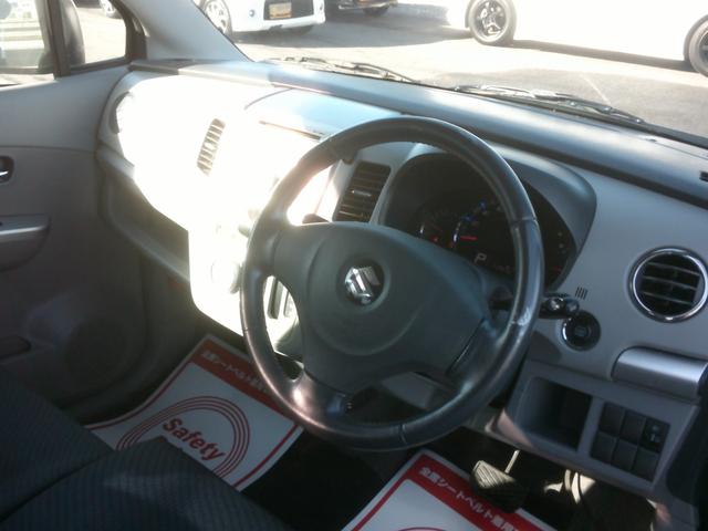 ワゴンＲ ＦＸリミテッド　ベンチシートフルフラット　衝突安全ボディー盗難防止付き　運転席助手席エアバック　ＡＢＳブレーキ　プライバシーガラス　５ドア４人乗り　アルミホイール付　基本装備フル装備（3枚目）