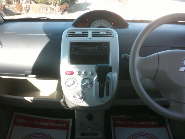 ｅＫワゴン Ｇ　４速オートマ　ベンチシートフルフラット　衝突安全ボディー盗難防止付き　運転席助手席エアバック　ＡＢＳブレーキ　５ドア４人乗り　プライバシーガラス　純正オーディオ付き　基本装備フル装備（4枚目）
