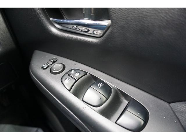 セレナ e-パワー ハイウェイスターV プロパイロット 両側パワースライド 後席モニター 純正大型ナビ アラウンドビューモニター シートヒーター&ステアリングヒーター ハンズフリースライドドア インナーミラー 禁煙車 1年保証・整備付(16枚目)