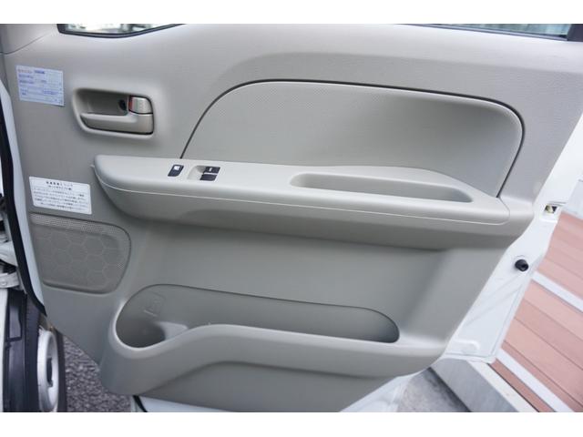 エブリイ ＰＣ　４ＷＤ　ハイルーフ　切り替え４ＷＤ　２ｎｄ発進　ナビ　バックカメラ　ＥＴＣ　５ＡＧＳ　パワーウインドウ　キーレス　１７型　オーバーヘッドコンソール　禁煙車　１年保証・整備付（11枚目）