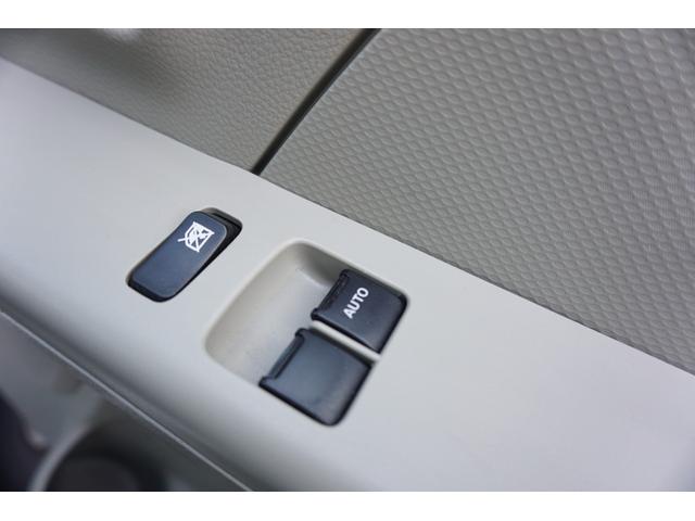 エブリイ ＰＣ　４ＷＤ　ハイルーフ　切り替え４ＷＤ　２ｎｄ発進　ナビ　バックカメラ　ＥＴＣ　５ＡＧＳ　パワーウインドウ　キーレス　１７型　オーバーヘッドコンソール　禁煙車　１年保証・整備付（12枚目）