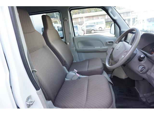 エブリイ ＰＣ　４ＷＤ　ハイルーフ　切り替え４ＷＤ　２ｎｄ発進　ナビ　バックカメラ　ＥＴＣ　５ＡＧＳ　パワーウインドウ　キーレス　１７型　オーバーヘッドコンソール　禁煙車　１年保証・整備付（13枚目）