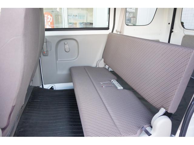 エブリイ ＰＣ　４ＷＤ　ハイルーフ　切り替え４ＷＤ　２ｎｄ発進　ナビ　バックカメラ　ＥＴＣ　５ＡＧＳ　パワーウインドウ　キーレス　１７型　オーバーヘッドコンソール　禁煙車　１年保証・整備付（18枚目）