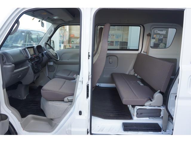 エブリイ ＰＣ　４ＷＤ　ハイルーフ　切り替え４ＷＤ　２ｎｄ発進　ナビ　バックカメラ　ＥＴＣ　５ＡＧＳ　パワーウインドウ　キーレス　１７型　オーバーヘッドコンソール　禁煙車　１年保証・整備付（21枚目）