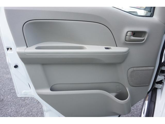 エブリイ ＰＣ　４ＷＤ　ハイルーフ　切り替え４ＷＤ　２ｎｄ発進　ナビ　バックカメラ　ＥＴＣ　５ＡＧＳ　パワーウインドウ　キーレス　１７型　オーバーヘッドコンソール　禁煙車　１年保証・整備付（22枚目）