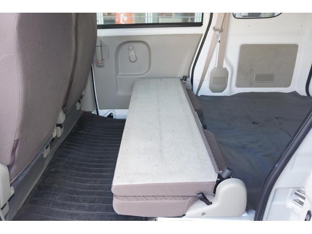 エブリイ ＰＣ　４ＷＤ　ハイルーフ　切り替え４ＷＤ　２ｎｄ発進　ナビ　バックカメラ　ＥＴＣ　５ＡＧＳ　パワーウインドウ　キーレス　１７型　オーバーヘッドコンソール　禁煙車　１年保証・整備付（23枚目）