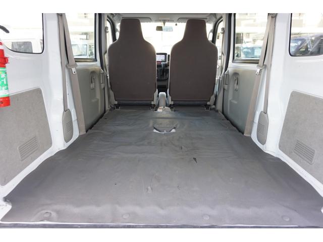 エブリイ ＰＣ　４ＷＤ　ハイルーフ　切り替え４ＷＤ　２ｎｄ発進　ナビ　バックカメラ　ＥＴＣ　５ＡＧＳ　パワーウインドウ　キーレス　１７型　オーバーヘッドコンソール　禁煙車　１年保証・整備付（25枚目）